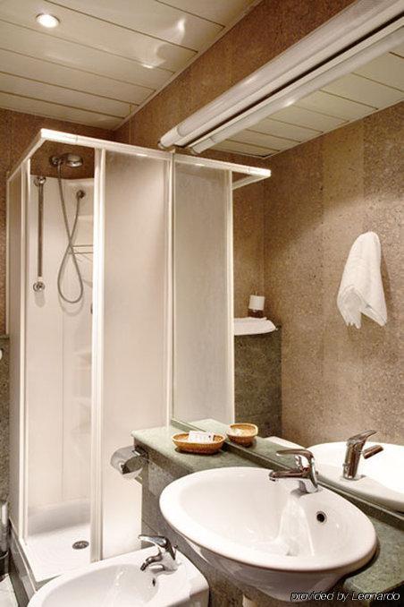 Dropiluc Hotel Druento Стая снимка