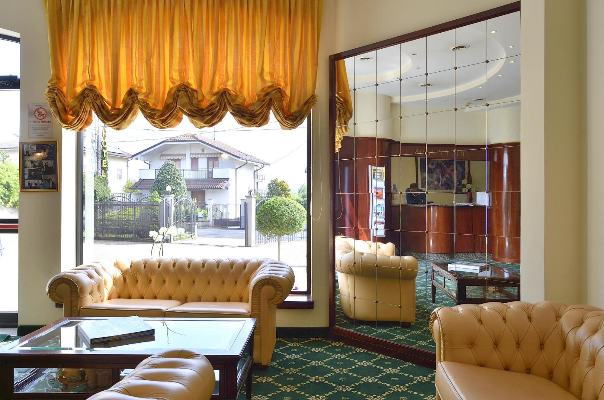Dropiluc Hotel Druento Екстериор снимка