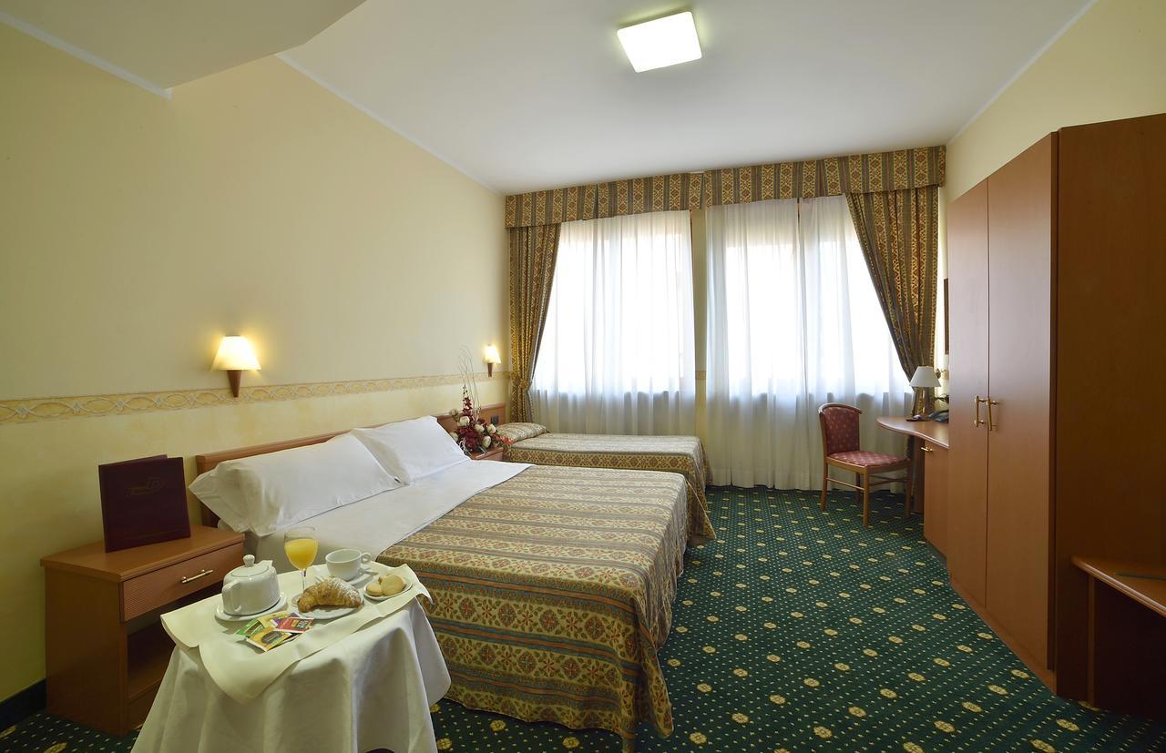 Dropiluc Hotel Druento Екстериор снимка